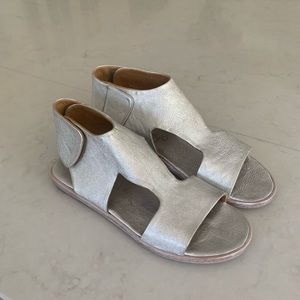 P. Monjo Sandals